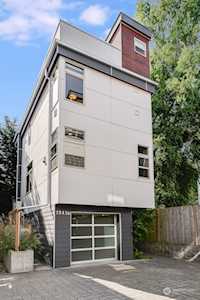 2043 NW 64th St #B Seattle, WA 98107
