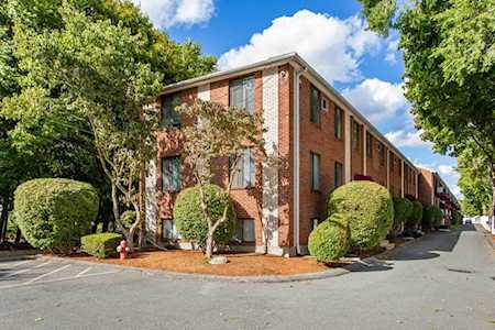 3 Richardson St #F6 Wakefield, MA 01880