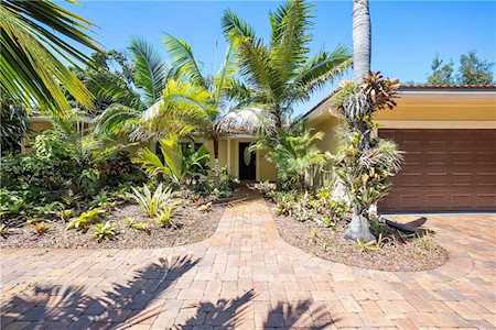 849 Garden Ct Plantation, FL 33317