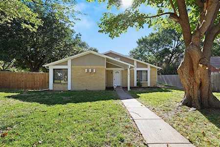 526 Shelly Court Duncanville, TX 75137