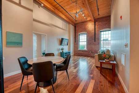130 John St #553 Lowell, MA 01852