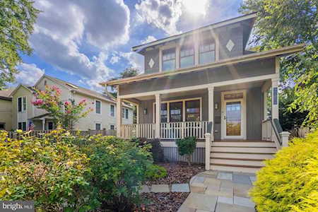 1626 Adams St N Arlington, VA 22201