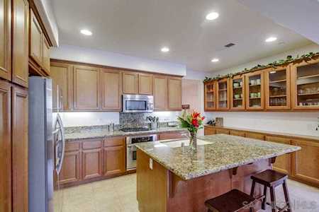 2214 Andalusia Ln #22 Chula Vista, CA 91915