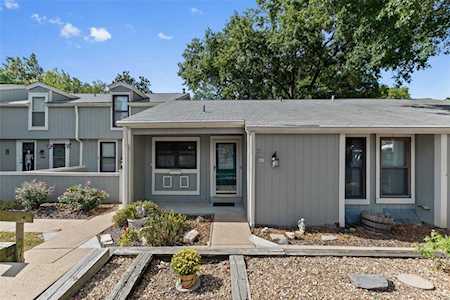75 Schooner Ln Lake St Louis, MO 63367