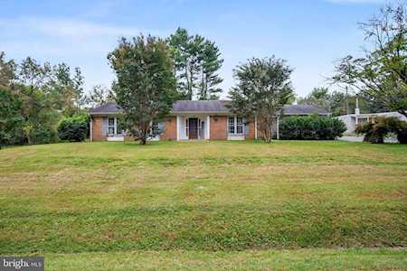 905 Mcneil Ln Silver Spring, MD 20905