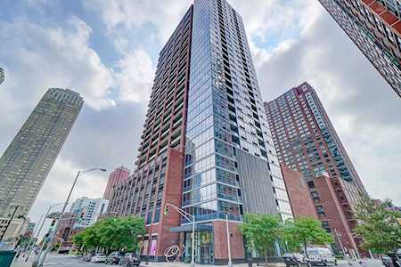 389 Washington St #16E Jersey City, NJ 07302