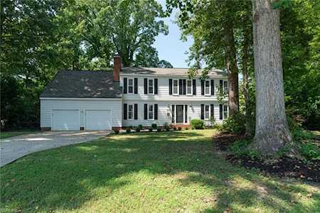 536 Quarterfield Rd Newport News, VA 23602