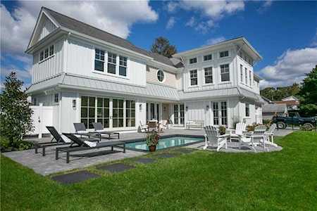 132 Briarwood Ave Middletown, RI 02842