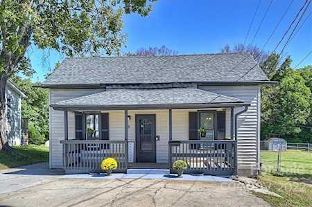 6 S 1st St Belmont, NC 28012