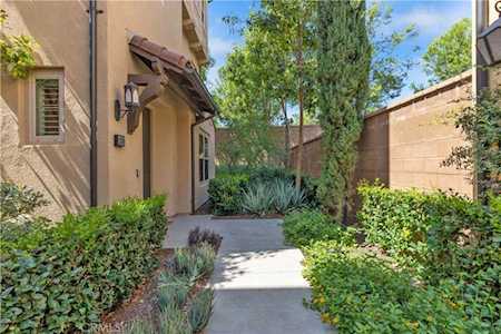 109 Kestrel Irvine, CA 92618