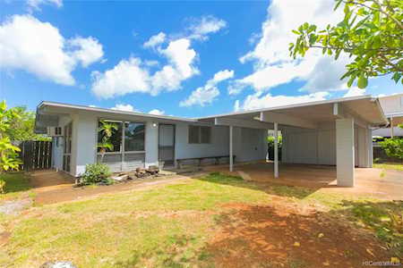 1786 Hoolehua Street Pearl City, HI 96782