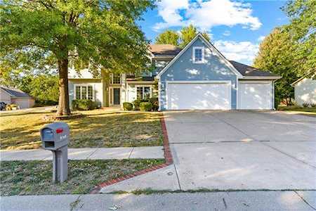 15710 E 76th St Kansas City, MO 64139