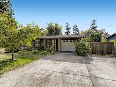 16509 SE Gordon ST Milwaukie, OR 97267