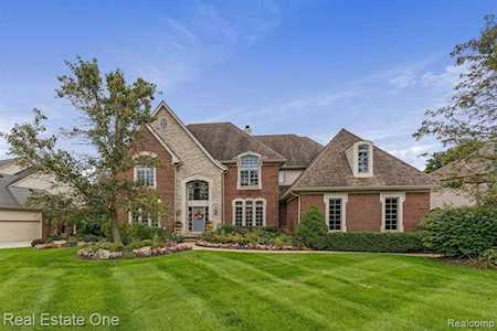 2490 Pebble Beach Oakland, MI 48363