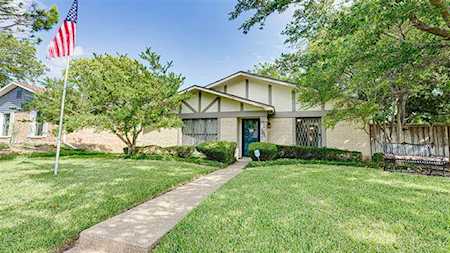 2601 Ivanridge Lane Garland, TX 75044