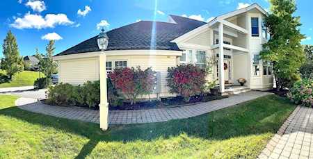 49 Carriage Hill Cir #49 Southborough, MA 01772