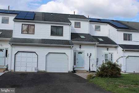 6 Marjoram Dr Lumberton, NJ 08048