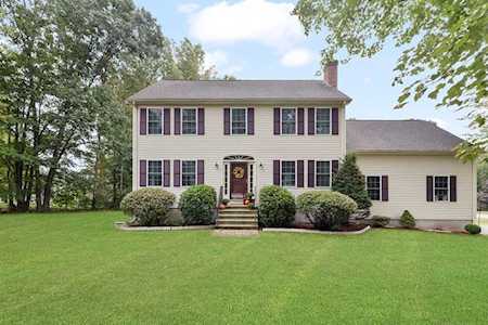 1 Mandy Dr Blackstone, MA 01504