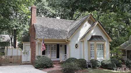 2208 Middlefield Court Raleigh, NC 27615