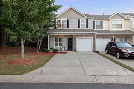 2190 Shady Pond Dr Clover, SC 29710