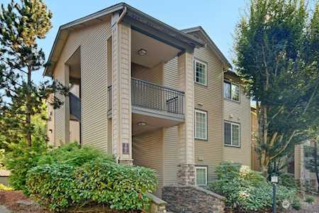 25025 SE Klahanie Blvd #J301 Issaquah, WA 98029