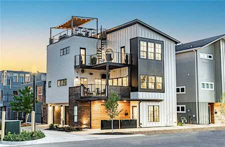 337 SW 6th St Bentonville, AR 72712