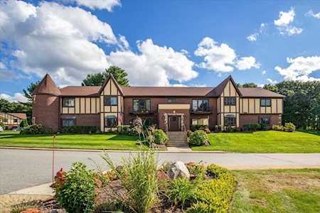 8 Rainbow Pond Dr #4 Walpole, MA 02081