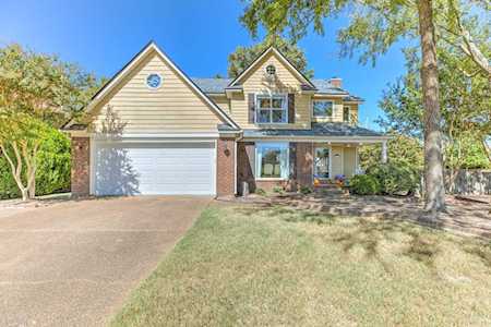 704 Deans Creek Dr Collierville, TN 38017