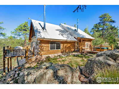 211 Wetterhorn Ct Livermore, CO 80536