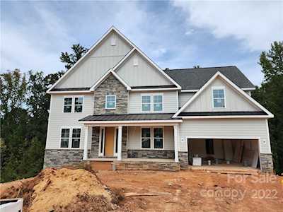 1801 Pin Oak Ct Fort Mill, SC 29715