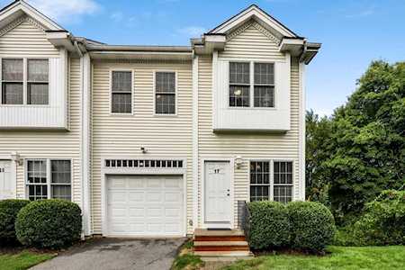 17 Maple Ave #17 Upton, MA 01568