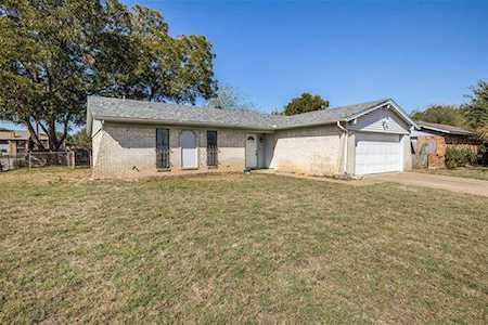 2814 Shenandoah Drive Arlington, TX 76014