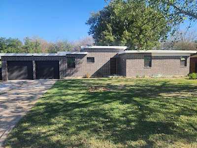 6741 Mike Drive North Richland Hills, TX 76180