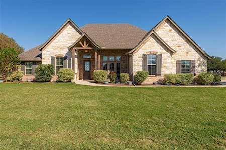 225 Maral Lane Azle, TX 76020