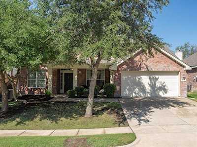 8233 Lauren Way Watauga, TX 76148