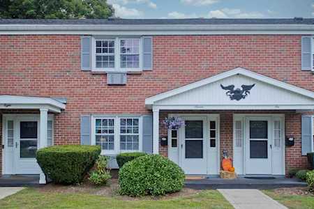 27 Dewey Ave #7 Westfield, MA 01085