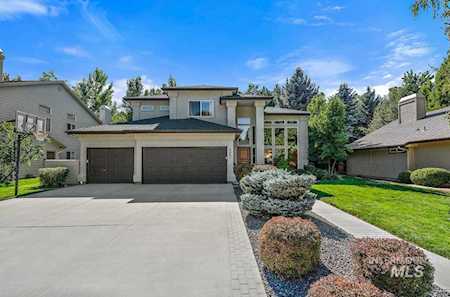 3057 E Nature Dr. Boise, ID 83706