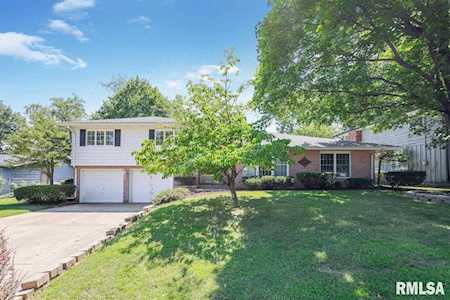 2218 W Newman Parkway Peoria, IL 61604