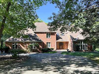 6 Roth Ct Metamora, IL 61548