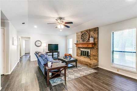 10048 Regent Row Street Benbrook, TX 76126