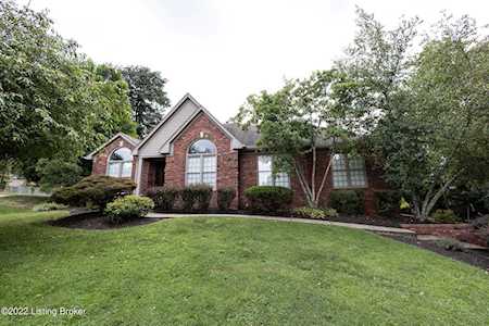 9000 Thoroughbred Ct Louisville, KY 40291