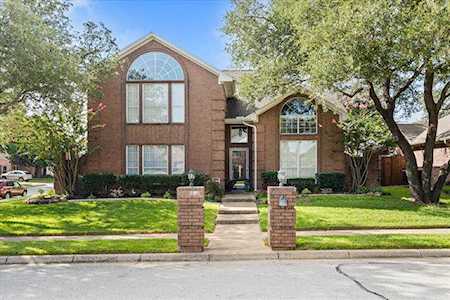 3324 Willow Creek Way Bedford, TX 76021