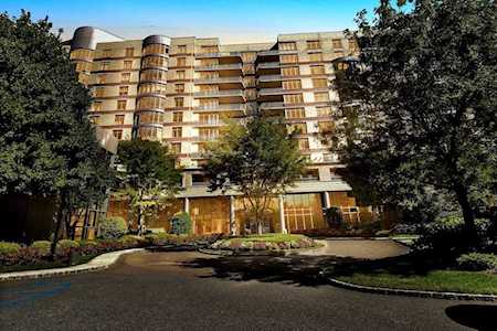 8100 River Rd #207 North Bergen, NJ 07047