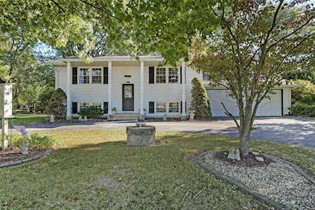 10904 Lake Rd Highland, IL 62249