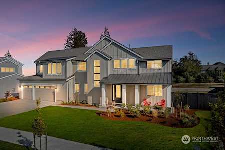 1127 123rd Ave E Edgewood, WA 98372