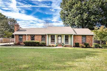682 Fielding Rd Charlotte, NC 28214