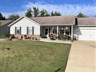 19 Robin Hood Dr Troy, MO 63379