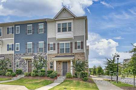 910 Bexton St Charlotte, NC 28273