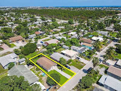 1101 Peak Road Lake Worth Beach, FL 33462