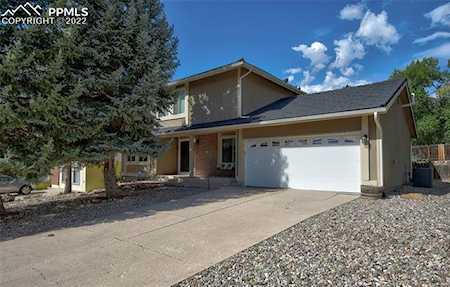 3174 Oak Creek Drive Colorado Springs, CO 80906